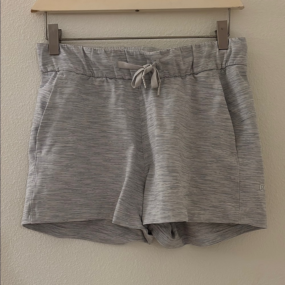 Lululemon Athletica Gray Athletic Shorts with Elastic Waistband